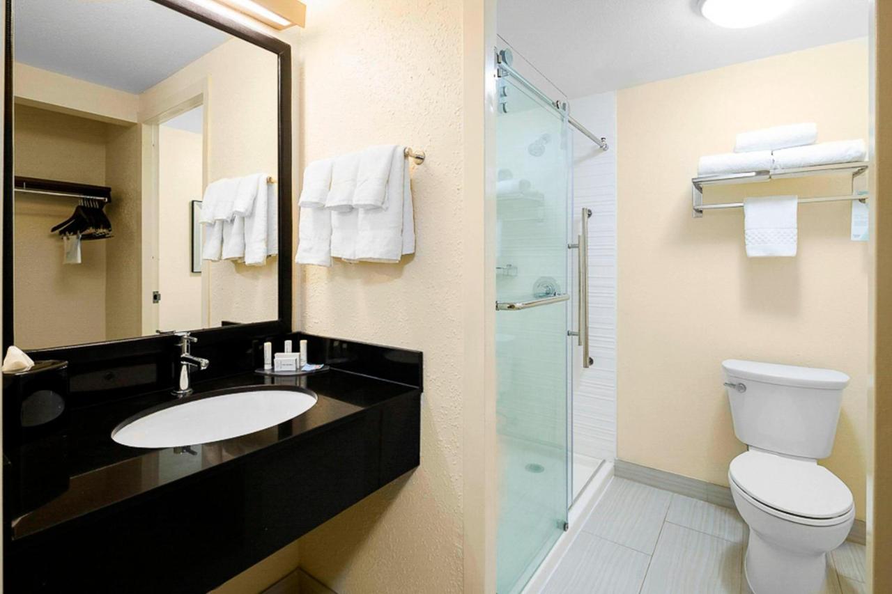 Fairfield Inn & Suites Мейкон Экстерьер фото